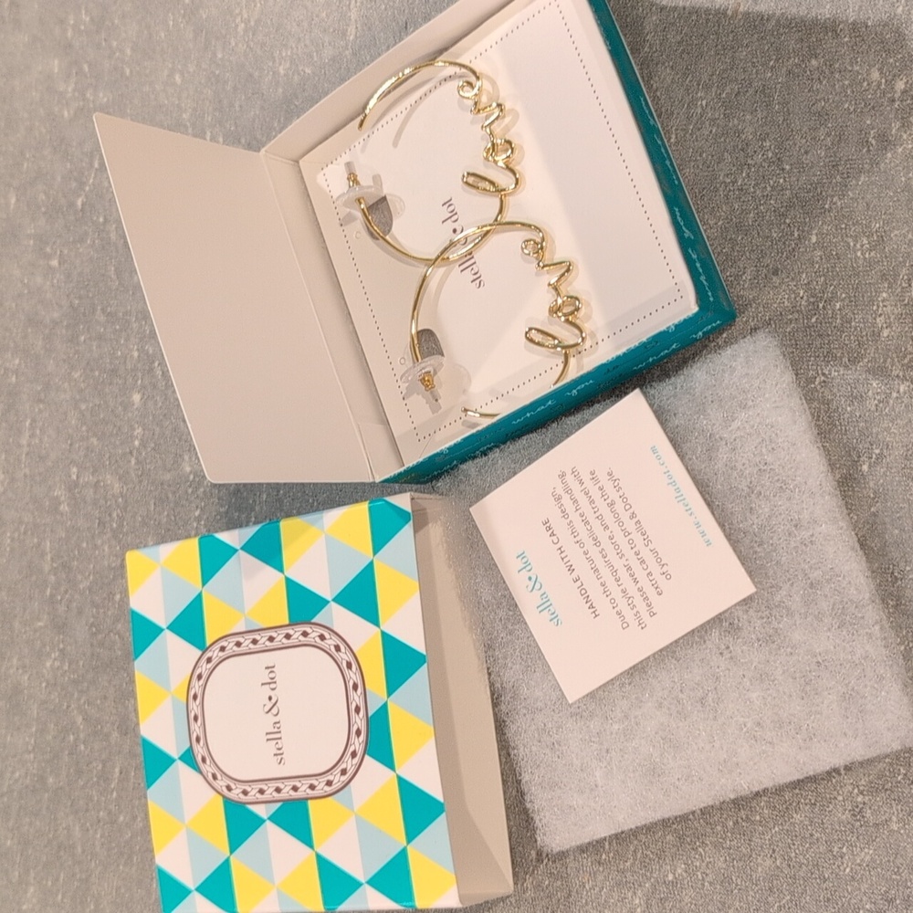 NWT Stella & Dot Love Hoops Earrings Gold OS - Picture 4 of 5